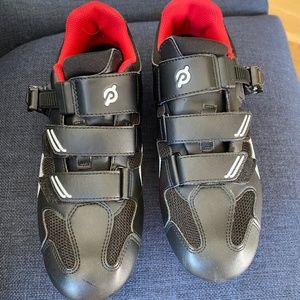 Peloton Size 39 Cycling Shoes with Cleats